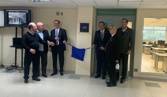 Fabricante de soluções de pesagem inaugura laboratório em faculdade