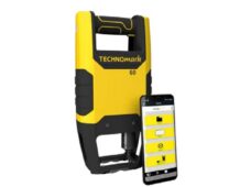 Máquina de marcação em metal com conexão wi-fi pelo celular integra portfólio