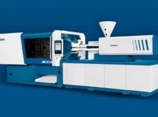 Nova geração de injetoras tem área de molde maior e controle inteligente