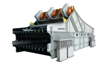 Peneira Excêntrica Inclinada mantém constante a força G