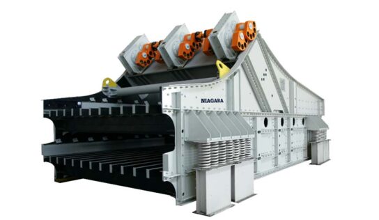 Peneira Excêntrica Inclinada mantém constante a força G