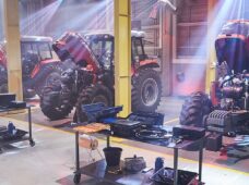 Reality com mecânicos do agronegócio em três capítulos