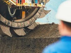 As máquinas e os equipamentos contribuem para a pujança da atividade minerária