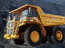 XCMG Brasil entrega caminhões elétricos e anuncia investimentos