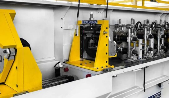 Perfiladeira de perfil estrutural PE400.3 Esquadros: novidade na Feimec