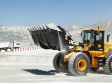 Nova pá carregadeira desembarca no mercado brasileiro