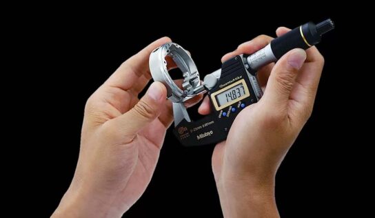 Mitutoyo aposta em inovação e conectividade na FEIMEC 2024