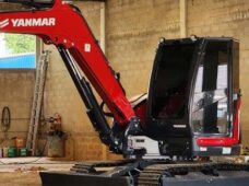 Locação de máquinas movimenta vendas de miniescavadeiras