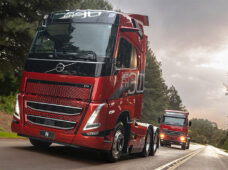 Volvo FH completa 30 anos de Brasil como o caminhão mais vendido do País, entre todas as categorias