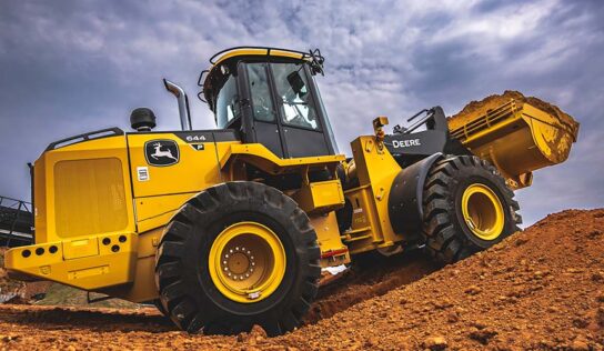 Conforto do operador é o destaque de novas pás-carregadeiras