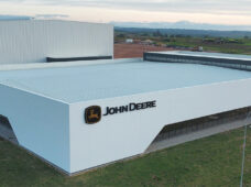 John Deere inaugura no Brasil seu primeiro Centro de Pesquisa e Desenvolvimento com foco na agricultura tropical