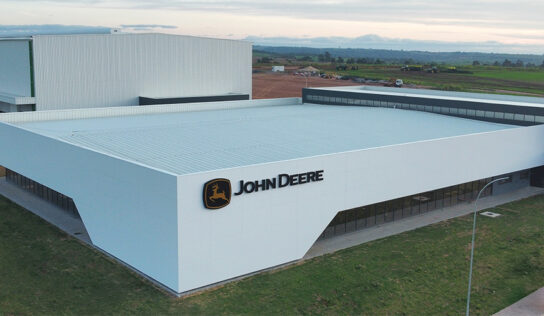 John Deere inaugura no Brasil seu primeiro Centro de Pesquisa e Desenvolvimento com foco na agricultura tropical