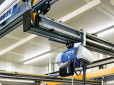 Eletrificação por esteira porta cabo em pontes rolantes modulares