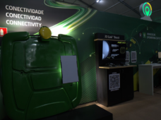 John Deere apresenta tecnologias para agregar informações e inteligência