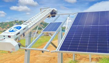 Parceria traz ao Brasil robôs de limpeza de painéis solares com IA