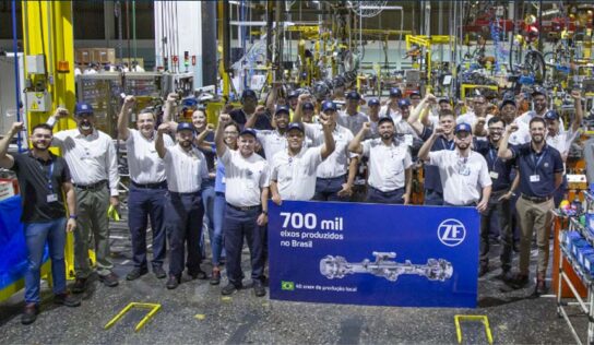Fabricante comemora 700 mil eixos feitos no Brasil