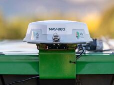 Máquinas agrícolas da AGCO têm novos receptor NAV-960 e ReClaim da PTx