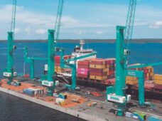 R$ 180 mi dobrarão o número de guindastes elétricos do porto de Manaus