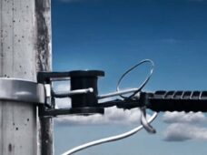 Belgo Arames lança arame com revestimento para gancho esticador de fio FE em redes de telefonia e energia 