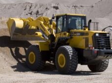 Ao comemorar 50 anos de sua fábrica no Brasil, Komatsu inicia ciclo de investimento e foca em mercados internacionais