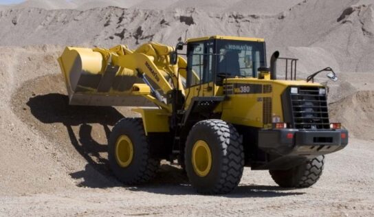 Ao comemorar 50 anos de sua fábrica no Brasil, Komatsu inicia ciclo de investimento e foca em mercados internacionais