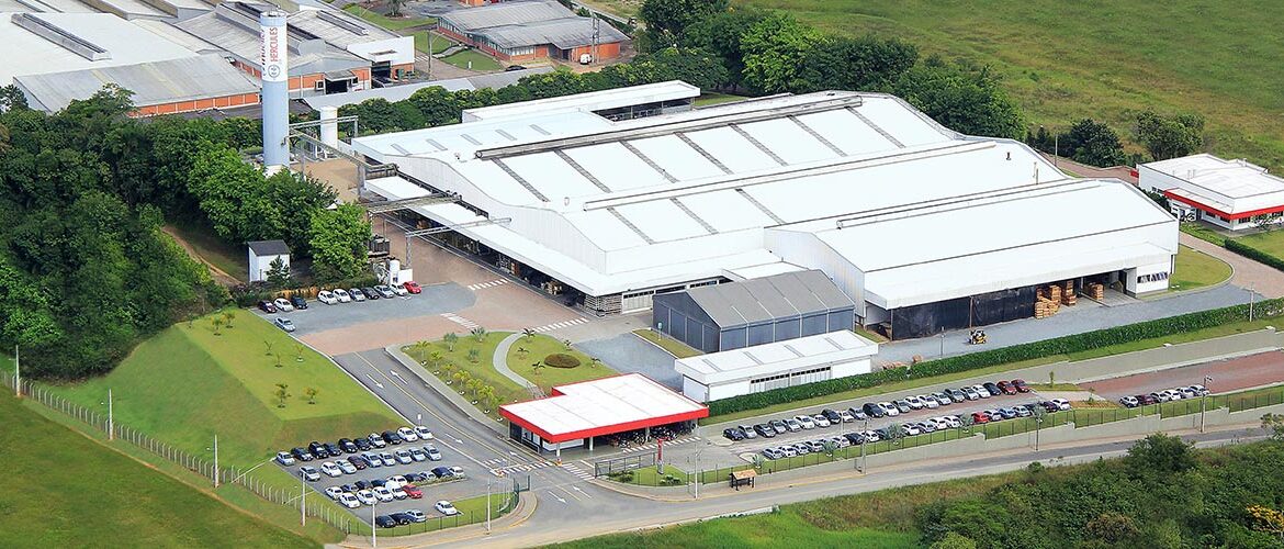 Hercules celebra 20 anos com nova marca e portfólio expandido para soluções elétricas integradas
