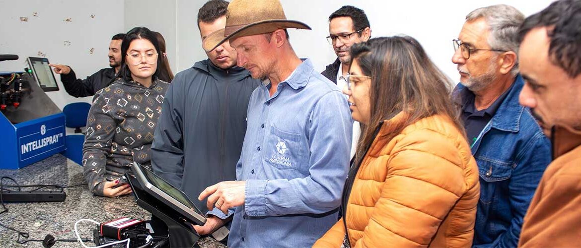 Fabricante desenvolve aulas de agricultura digital para colégios agrícolas do PR