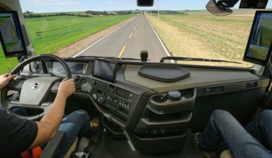 Tecnologia com IA para caminhão agrega força nas subidas e até 3% de economia