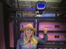 Mulheres apresentam tecnologias em pesagem no AGRO, durante Congresso das Mulheres, em São Paulo