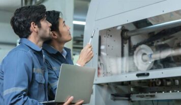 Mais do que vender, é preciso acompanhar: o valor da assistência técnica na indústria moderna 