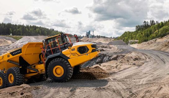 Nova geração de caminhão articulado da linha amarela
