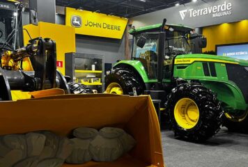 John Deere expõe no Salão do Automóvel