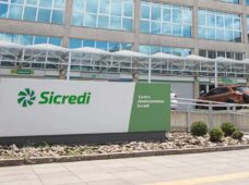 Sicredi remunera capital social de associados em R$ 1,7 bilhão em 2025
