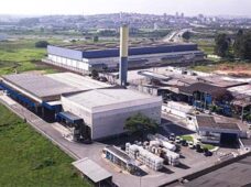 Usiquímica cresce 85% em 2025 e consolida expansão em lubrificantes, Arla e químicos