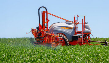 Novo pulverizador chega com mais tecnologia e eficiência 