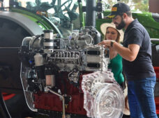 Agrishow registra aumento de visitação de pessoas mais jovens durante a feira 