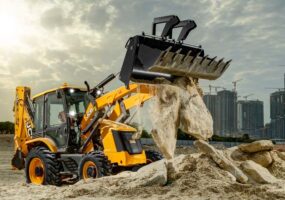 Embora tenha sido um ano desafiador, JCB ganha participação de mercado em 2025