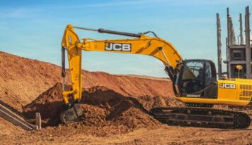 JCB lança escavadeiras hidráulicas e expande presença no mercado