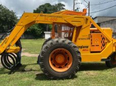 FPT equipa a super carregadeira Implanor voltada a operações do agronegócio