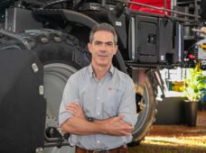 Artigo: Como a evolução das máquinas transformou o campo brasileiro