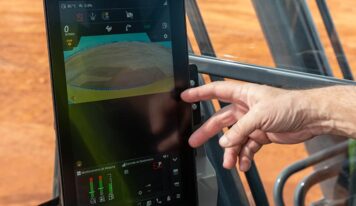 John Deere apresenta nova geração de escavadeiras