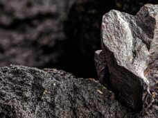 Terras raras e minerais críticos, estratégicos e de transição energética