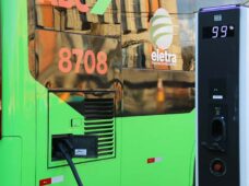 WEG e NEXT Mobilidade lançam estação de recarga mais potente do Brasil